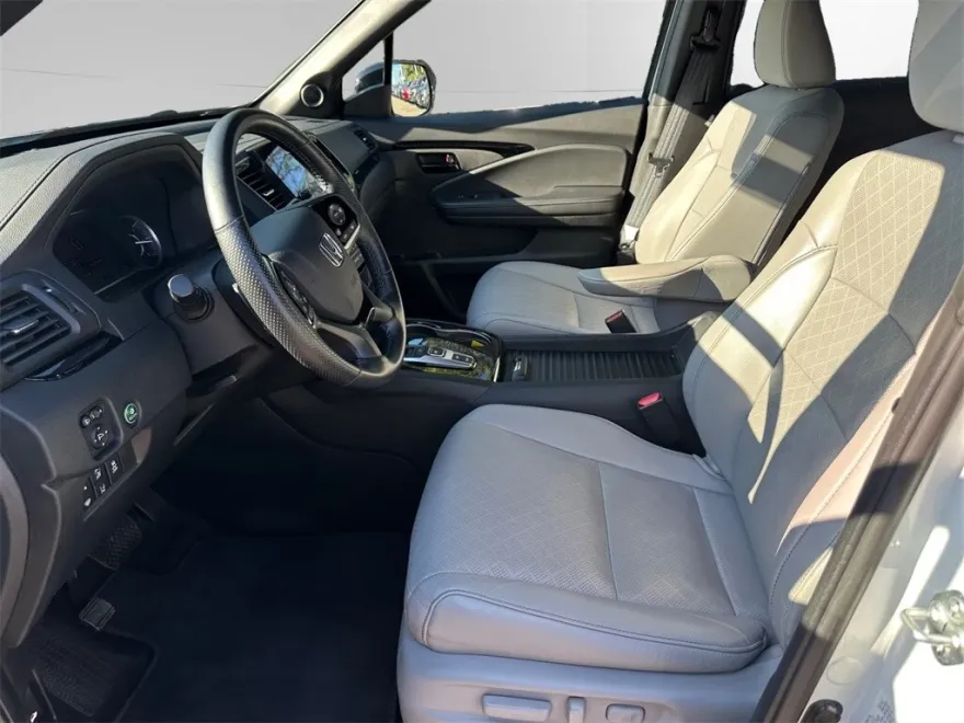 2022 Honda Passport Elite photo 1