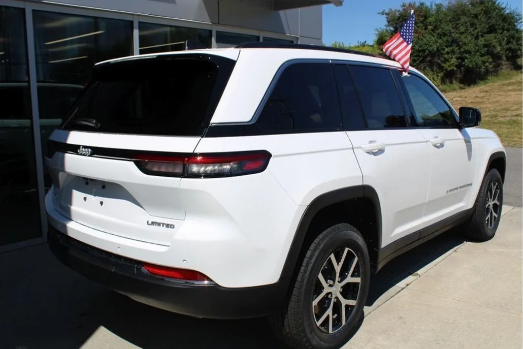 2025 Jeep Grand Cherokee Limited photo 1