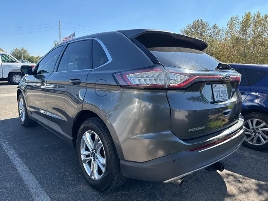 2015 Ford Edge SEL photo 1