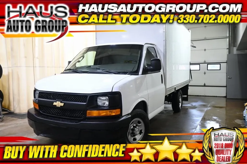 2017 Chevrolet Express Cutaway 3500 photo 1