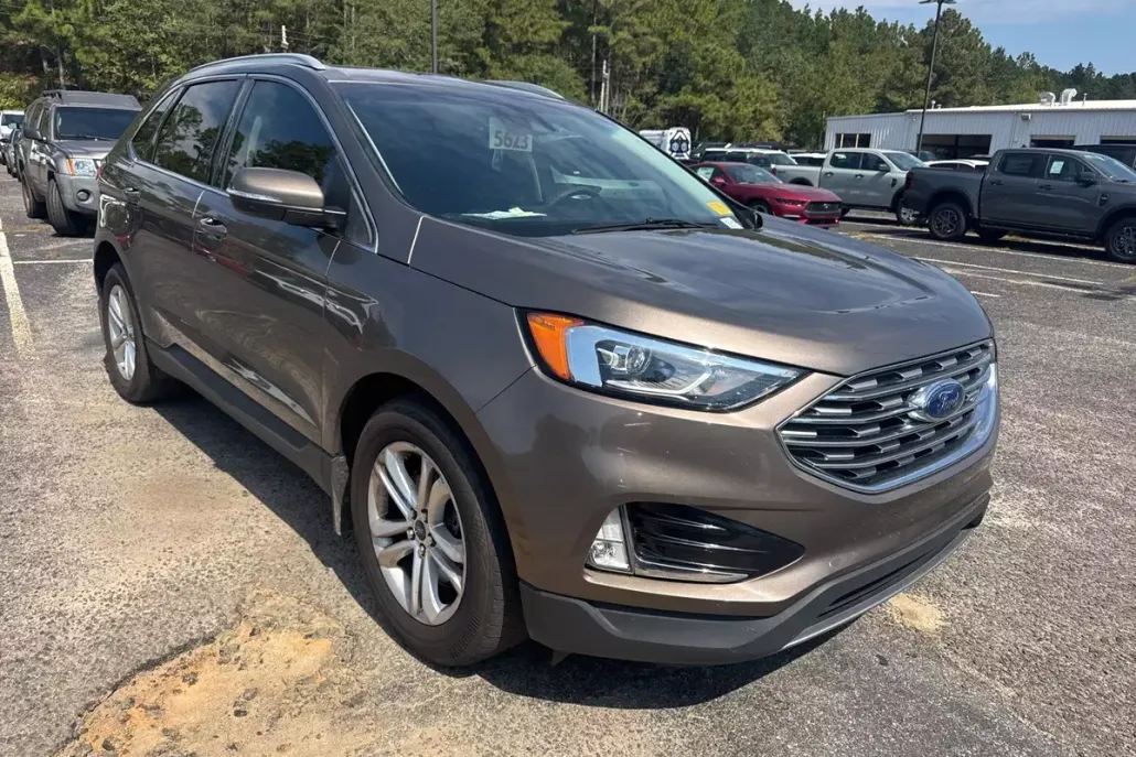 2019 Ford Edge SEL photo 1