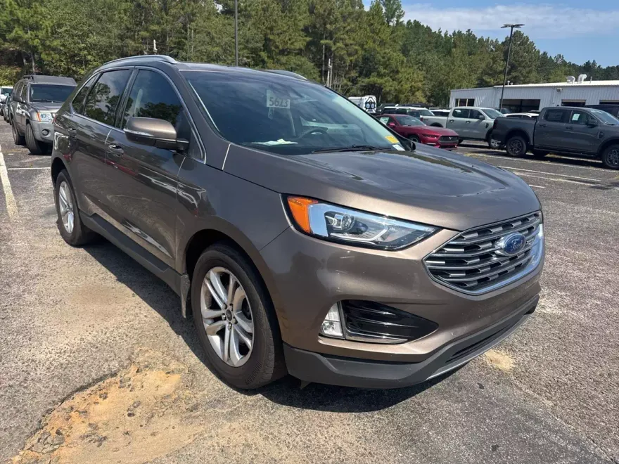 2019 Ford Edge SEL photo 1