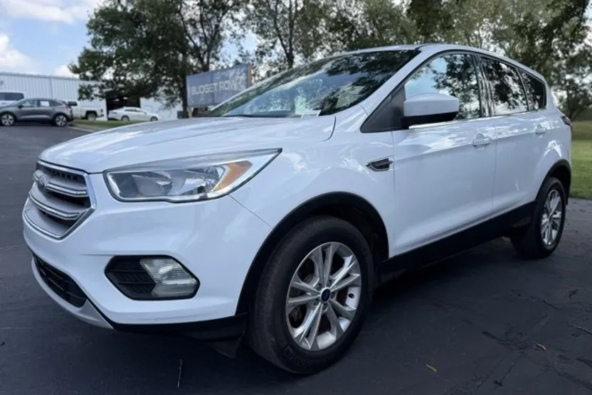 2017 Ford Escape SE photo 1