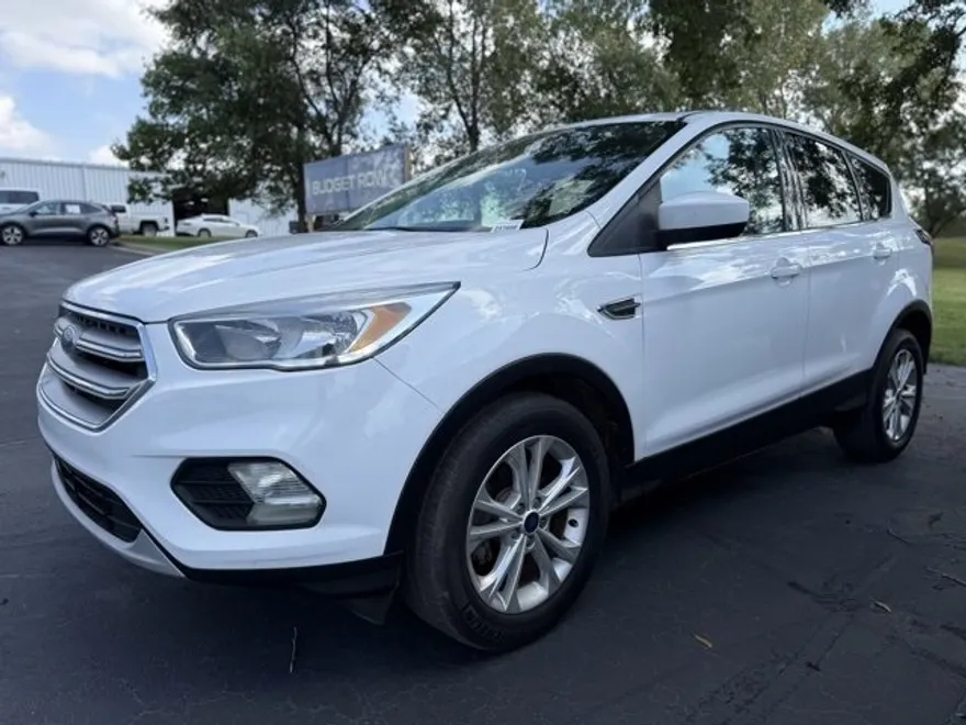 2017 Ford Escape SE photo 1