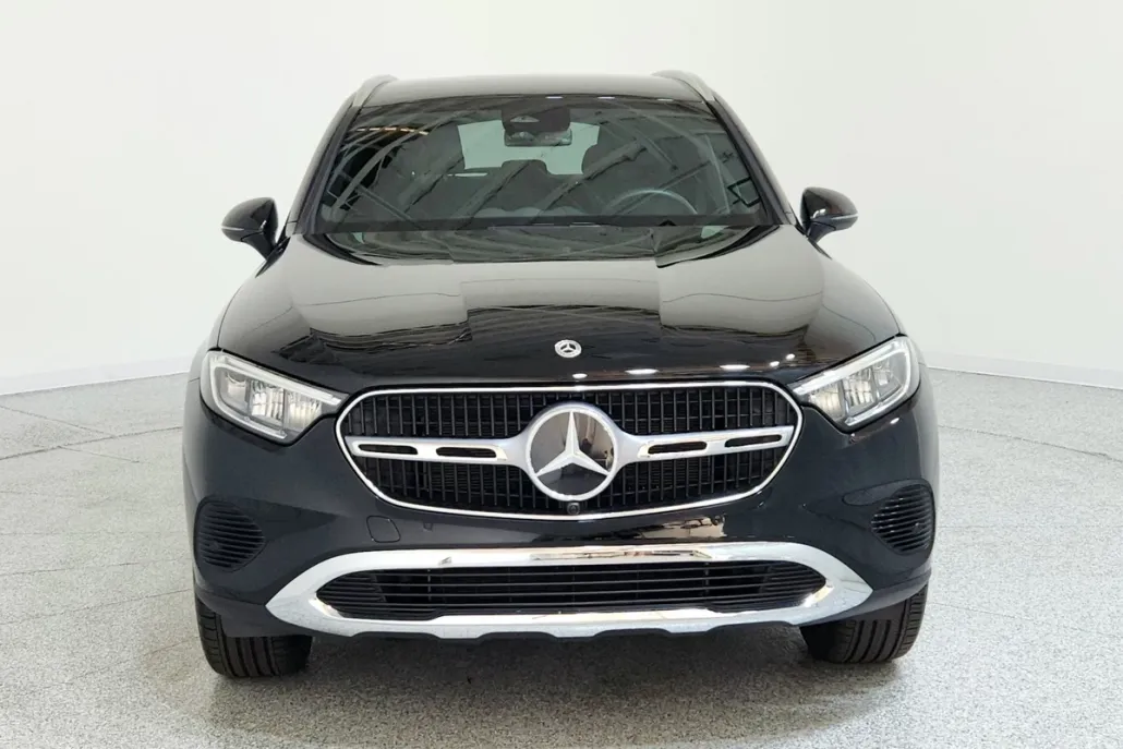 2025 Mercedes Benz GLC 300 photo 1