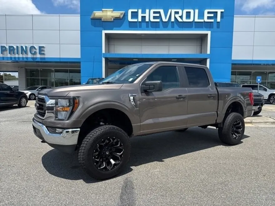 2023 Ford F-150 XL photo 1