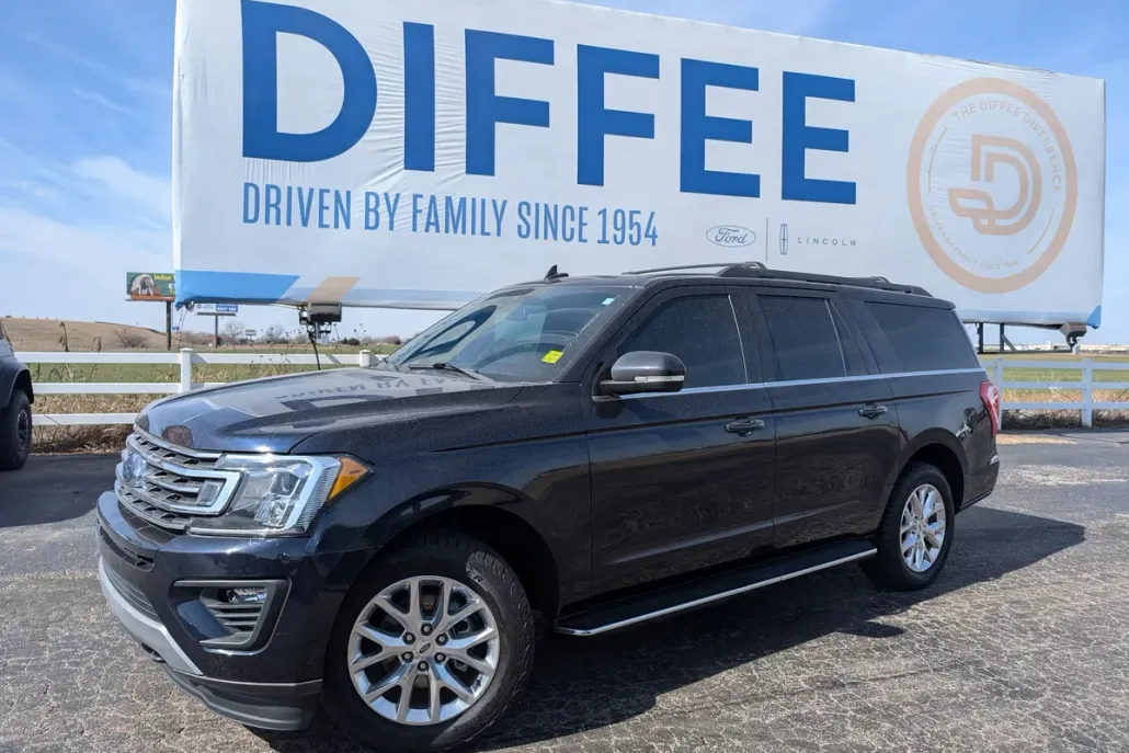 2021 Ford Expedition MAX XLT photo 1