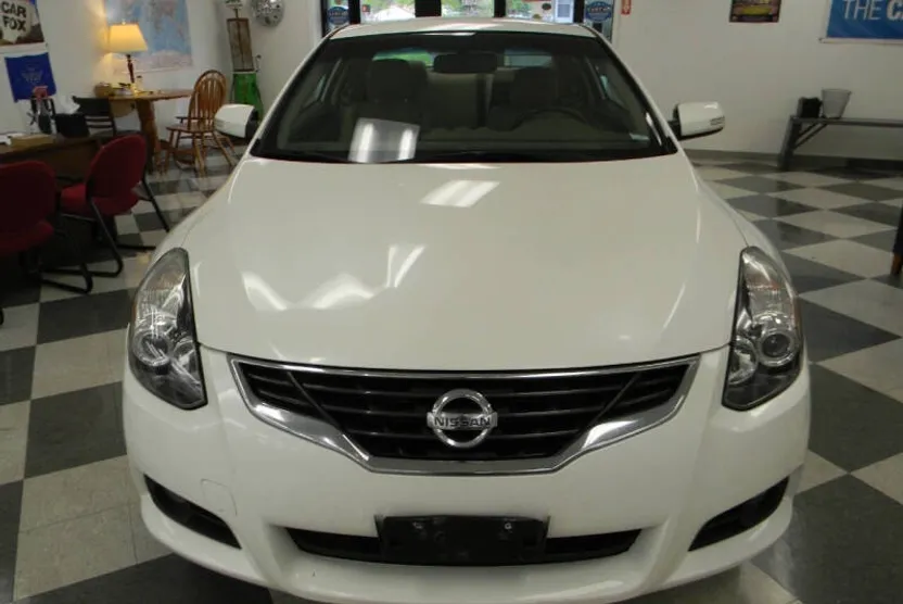 2011 Nissan Altima 2.5 S photo 1