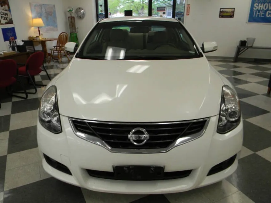 2011 Nissan Altima 2.5 S photo 1