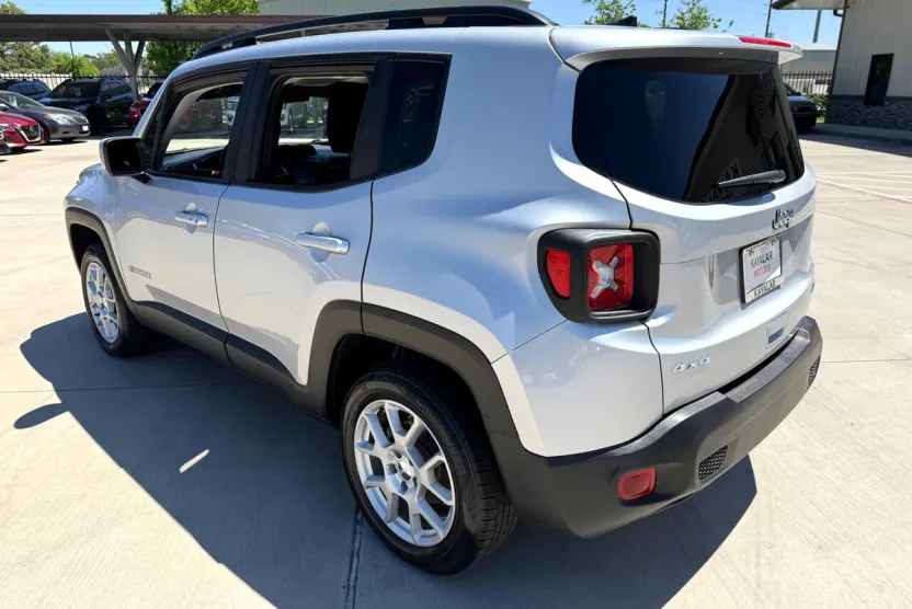 2021 Jeep Renegade Latitude photo 1