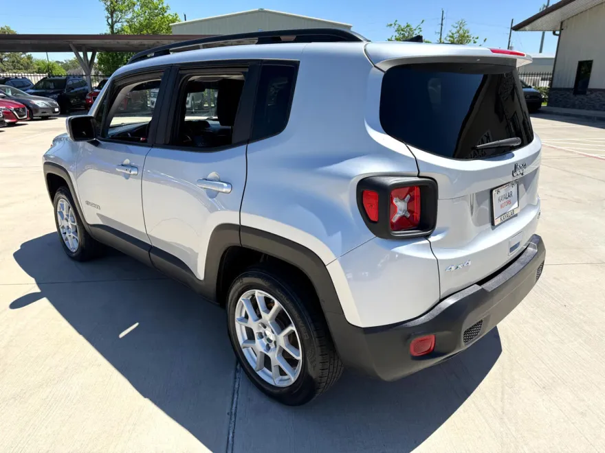 2021 Jeep Renegade Latitude photo 1
