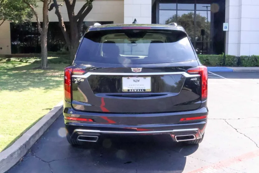 2023 Cadillac XT6 Premium Luxury photo 1