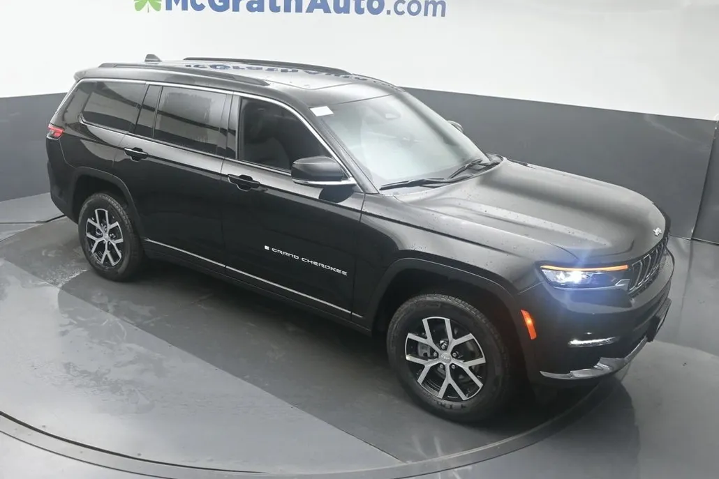 2025 Jeep Grand Cherokee Limited photo 1