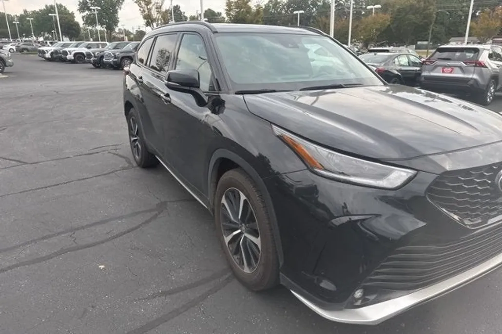 2021 Toyota Highlander XSE photo 1