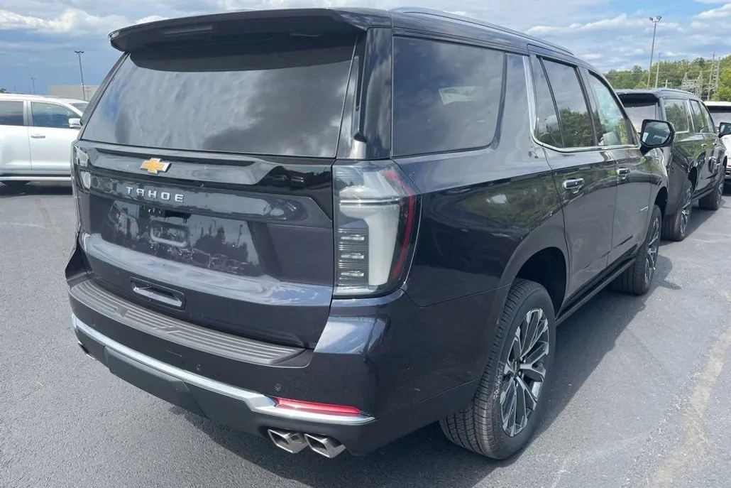 2025 Chevrolet Tahoe High Country photo 1