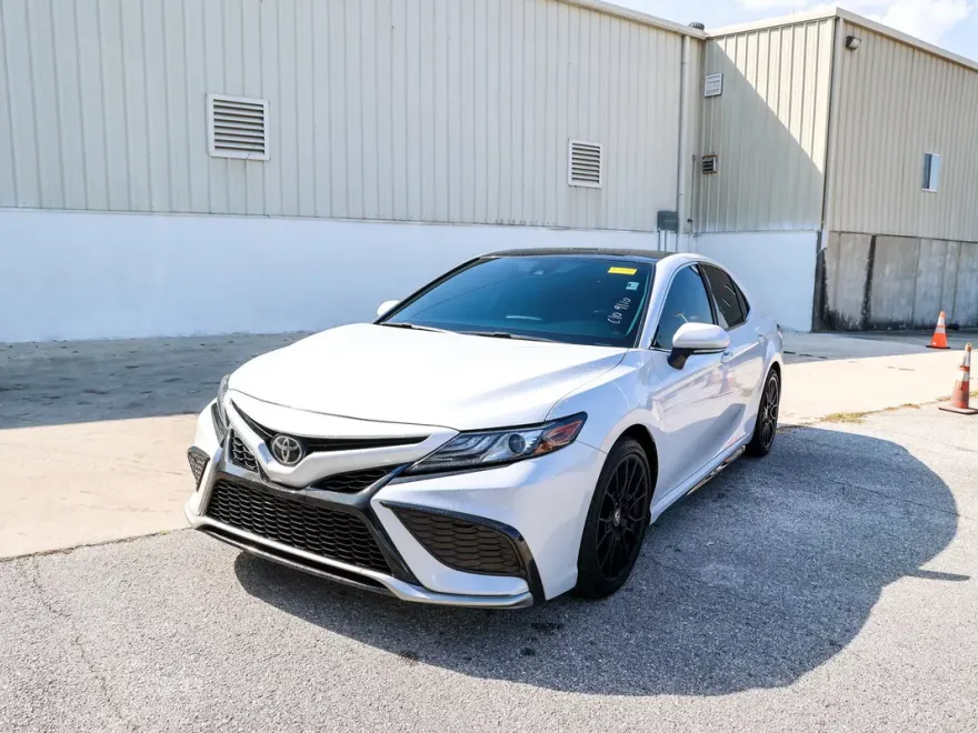 2021 Toyota Camry XSE photo 1