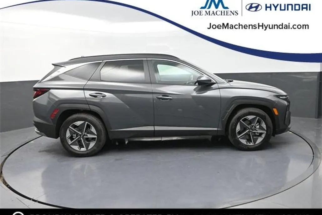 2026 Hyundai Tucson SEL photo 1