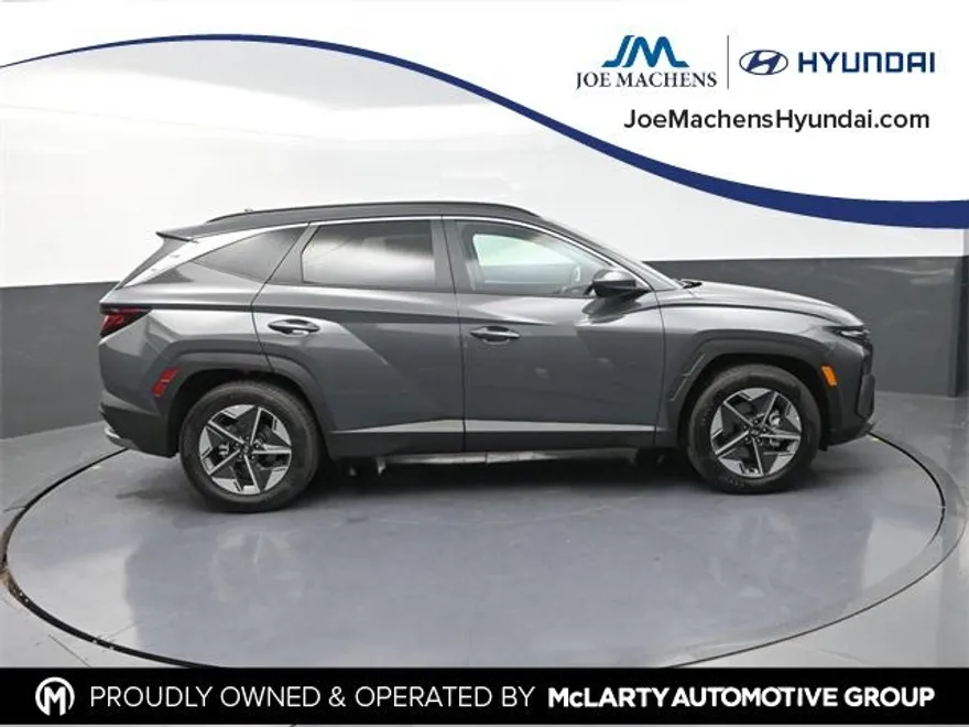 2026 Hyundai Tucson SEL photo 1