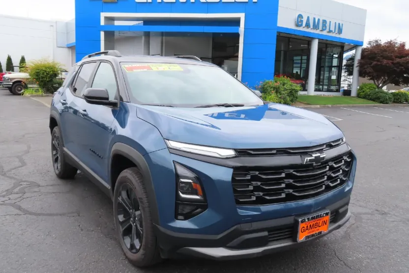 2025 Chevrolet Equinox LT photo 1