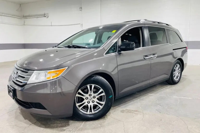 2011 Honda Odyssey photo 1