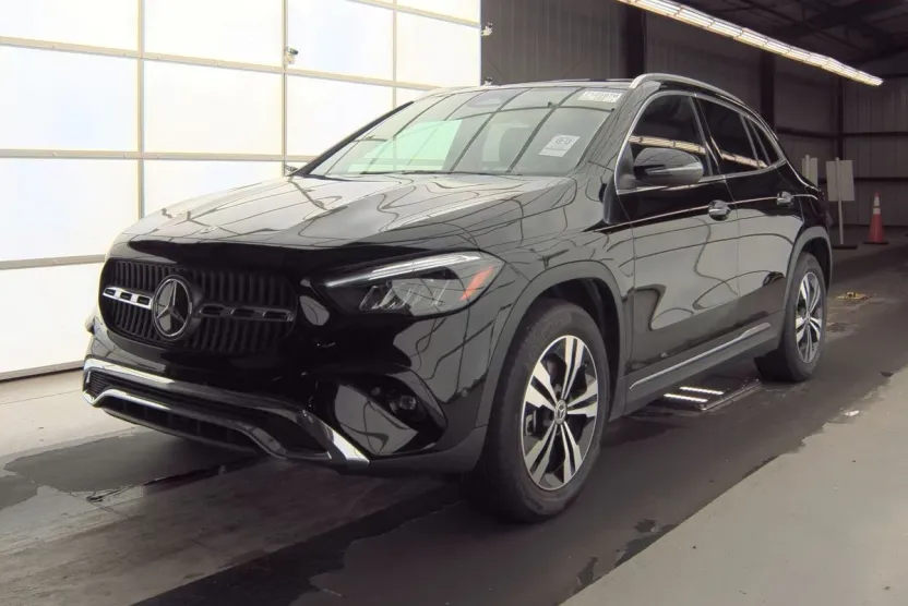 2025 Mercedes Benz GLA 250 4MATIC photo 1