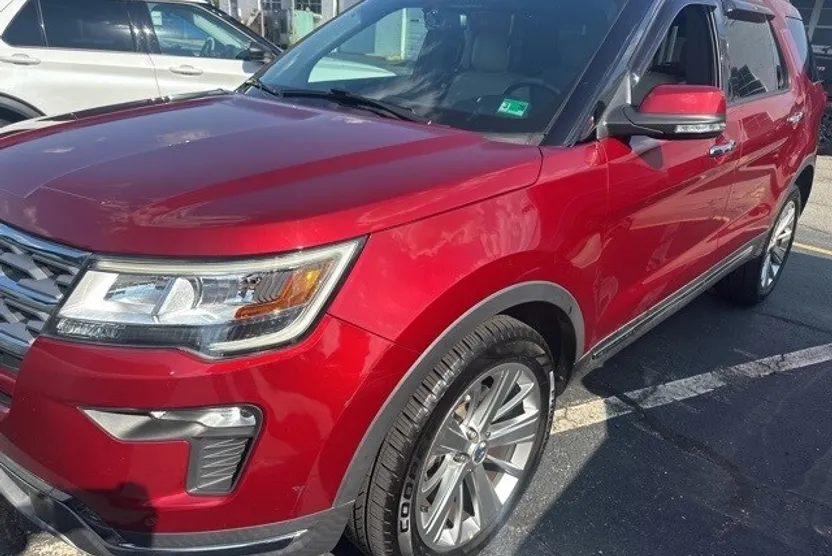 2019 Ford Explorer Limited photo 1