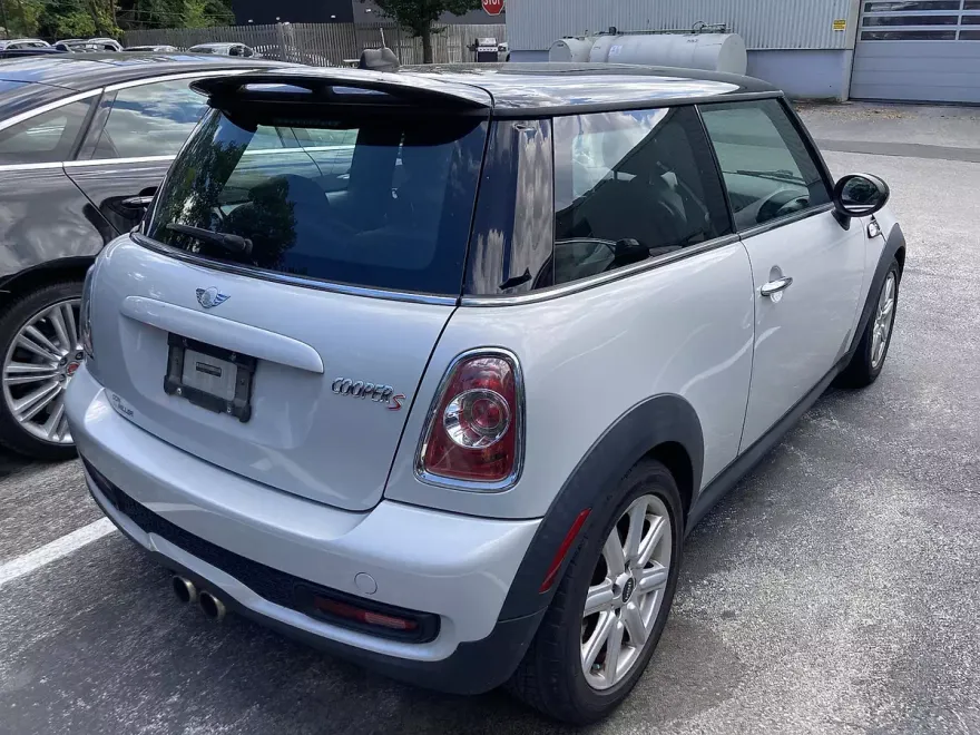 2012 Mini Cooper Base Hardtop photo 1