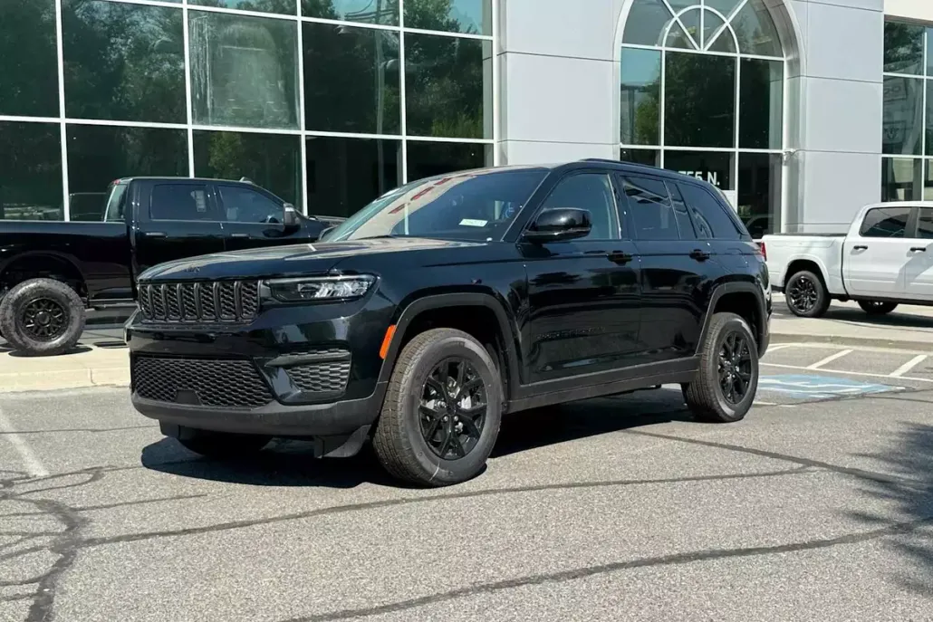 2025 Jeep Grand Cherokee Altitude X photo 1