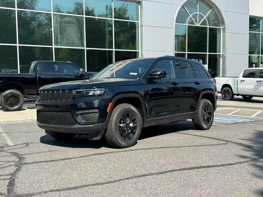 2025 Jeep Grand Cherokee Altitude X photo 1