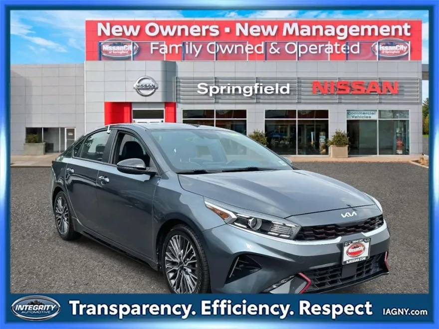 2023 Kia Forte GT-Line photo 1