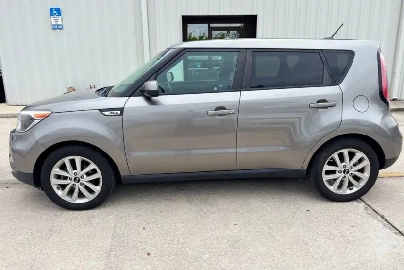 2018 Kia Soul Plus photo 1