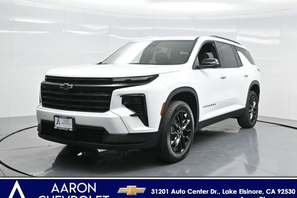 2025 Chevrolet Traverse photo 1