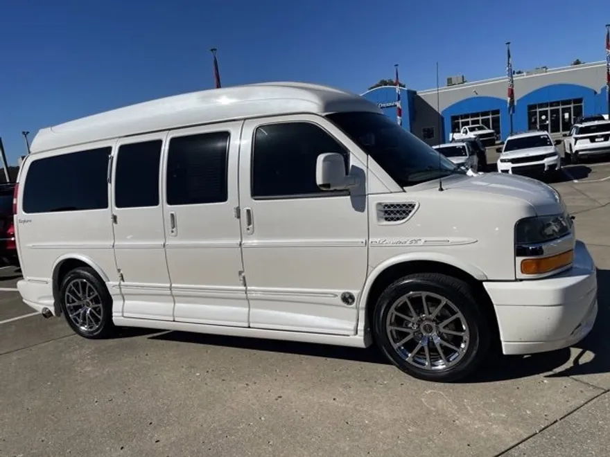 2013 Chevrolet Express Cargo 1500 Van photo 1