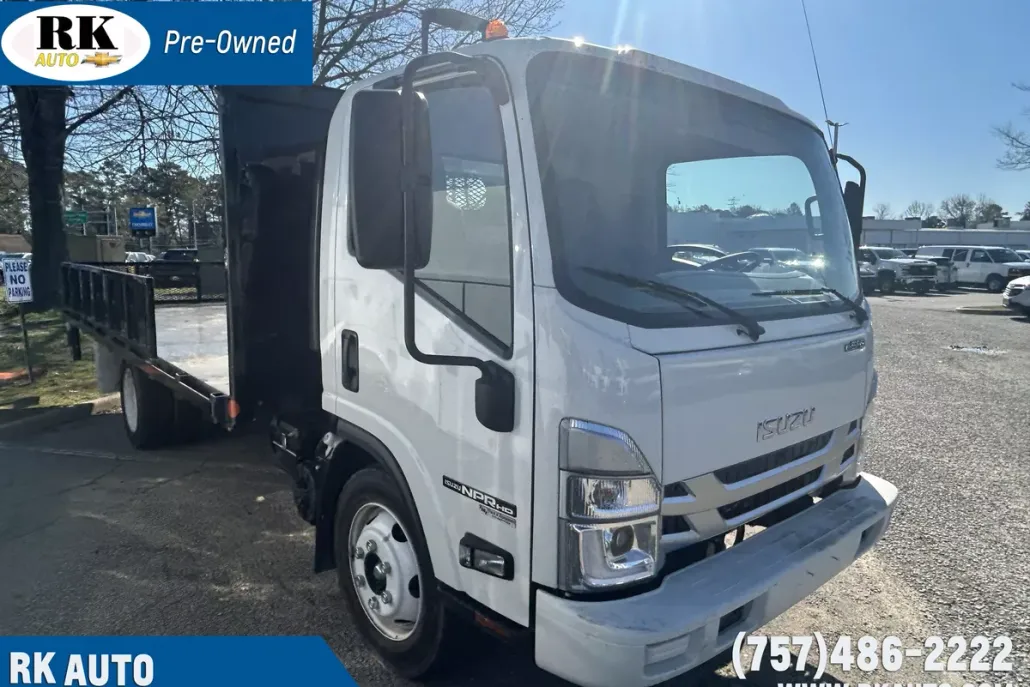 2024 Isuzu NPR photo 1