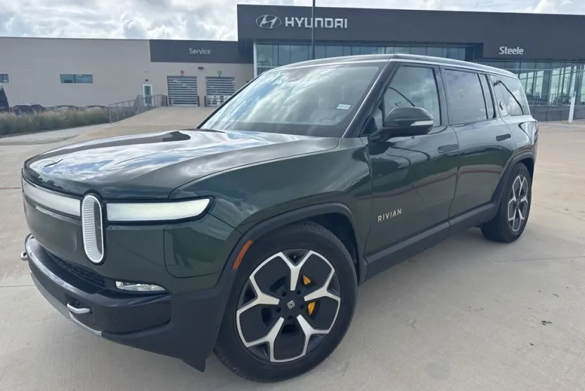 2024 Rivian R1S Adventure photo 1