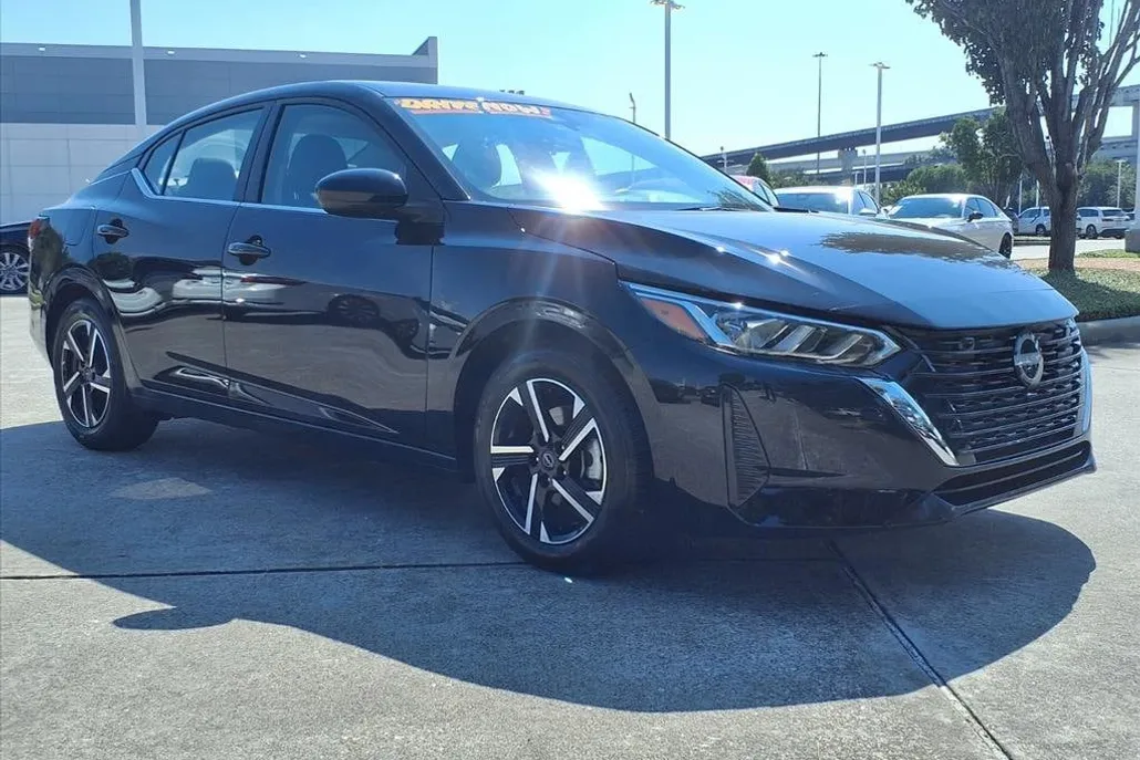 2024 Nissan Sentra SV photo 1