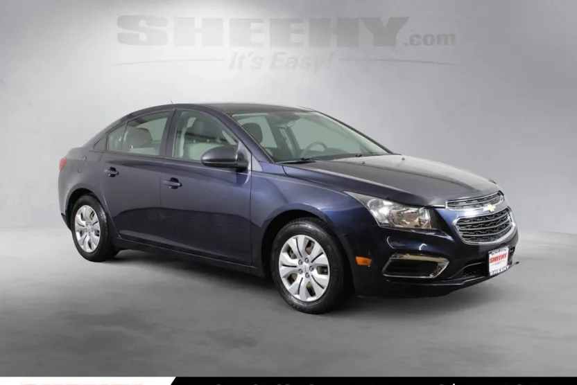 2016 Chevrolet Cruze LS photo 1