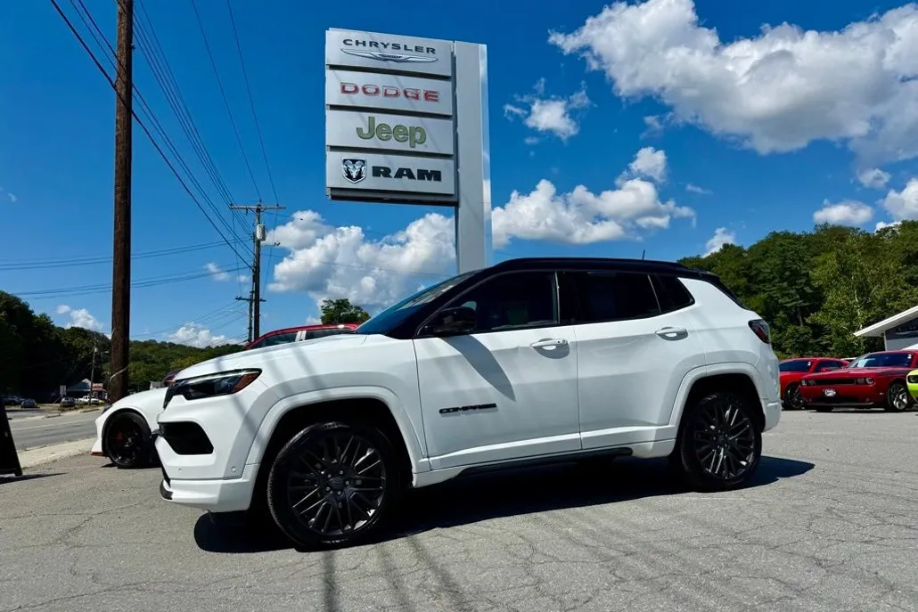 2022 Jeep Compass High Altitude photo 1