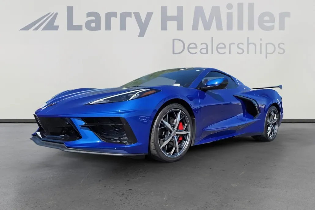 2022 Chevrolet Corvette 2LT Convertible photo 1