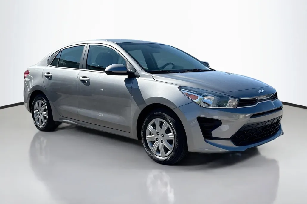 2022 Kia Rio S photo 1