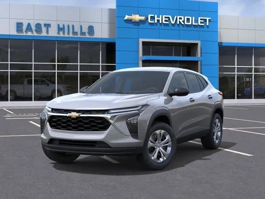 2025 Chevrolet Trax LS photo 1
