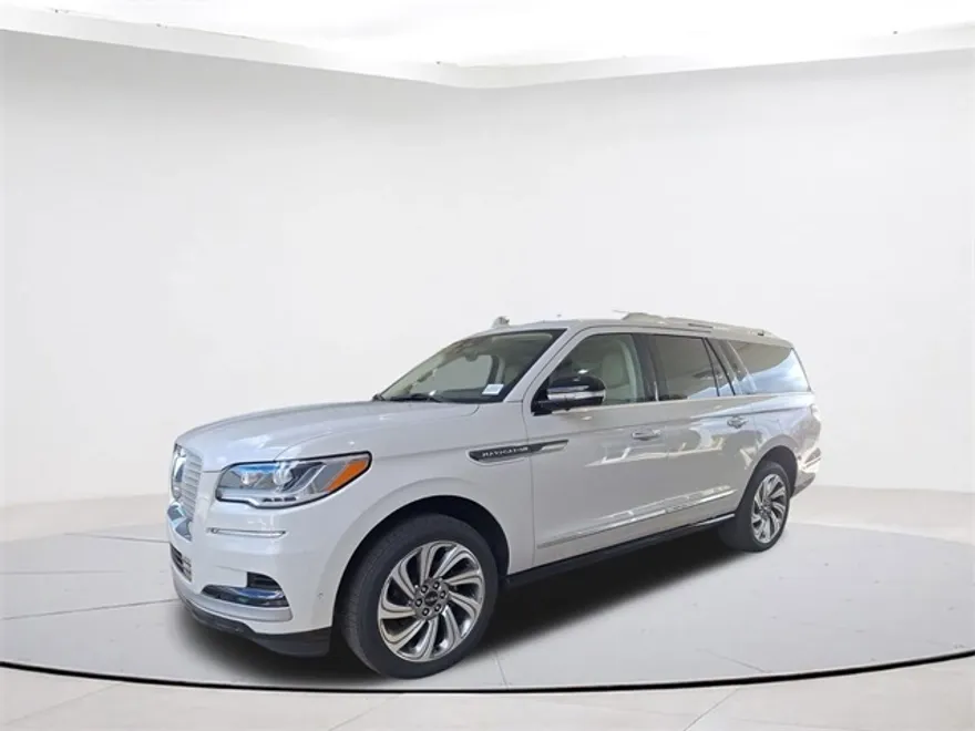 2024 Lincoln Navigator L Reserve photo 1