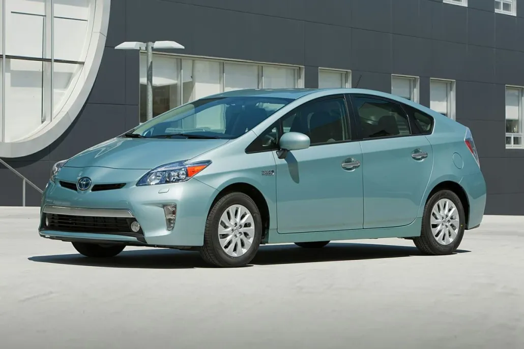 2014 Toyota Prius Plug-in Base photo 1