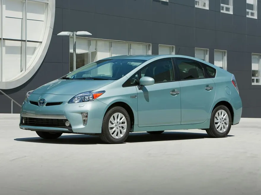 2014 Toyota Prius Plug-in Base photo 1