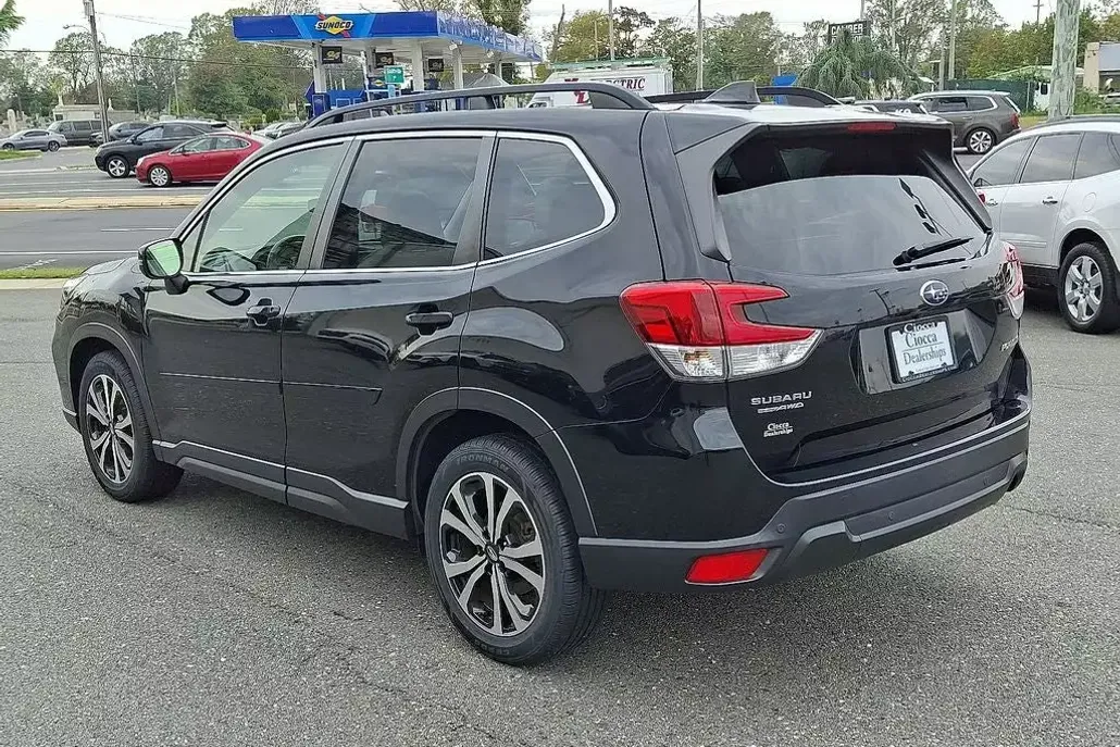 2021 Subaru Forester Limited photo 1