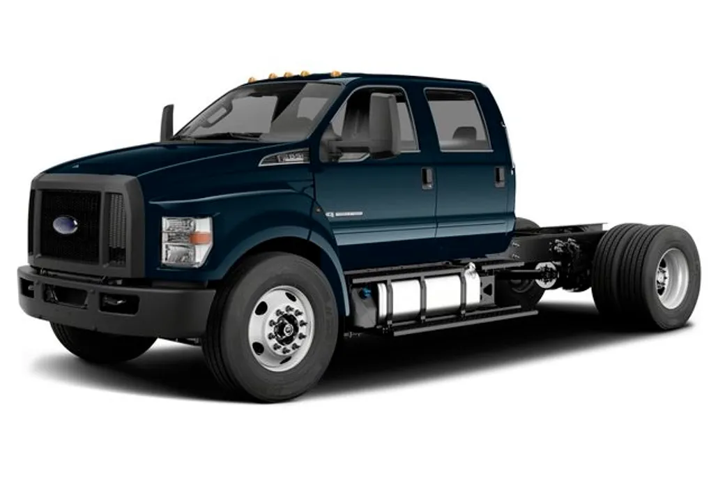 2019 Ford F-750 SuperCab photo 1