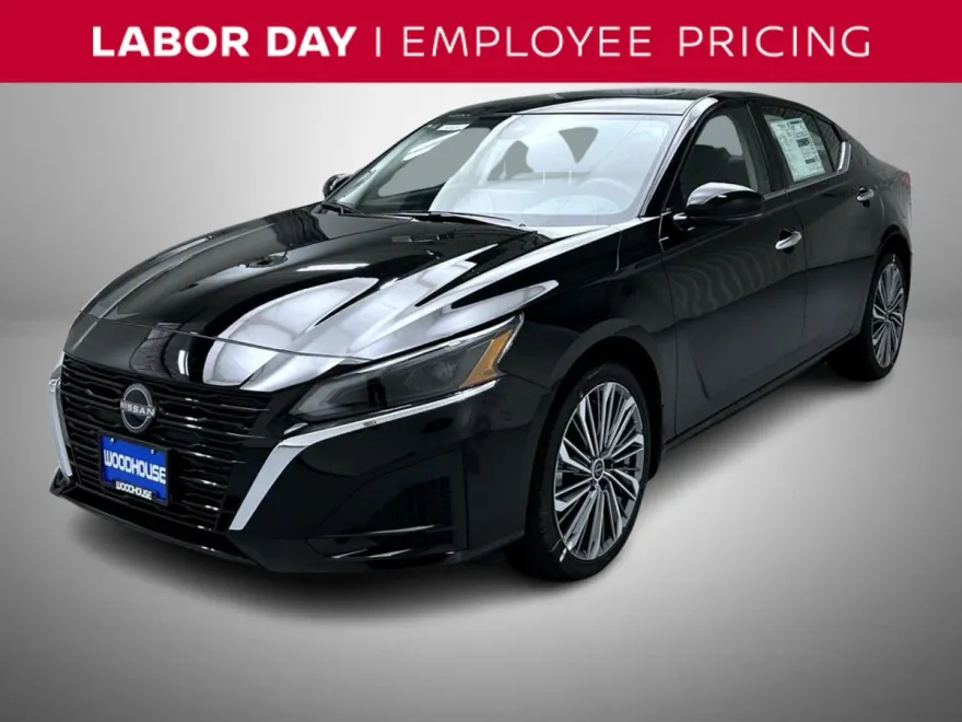 2025 Nissan Altima 2.5 SL photo 1