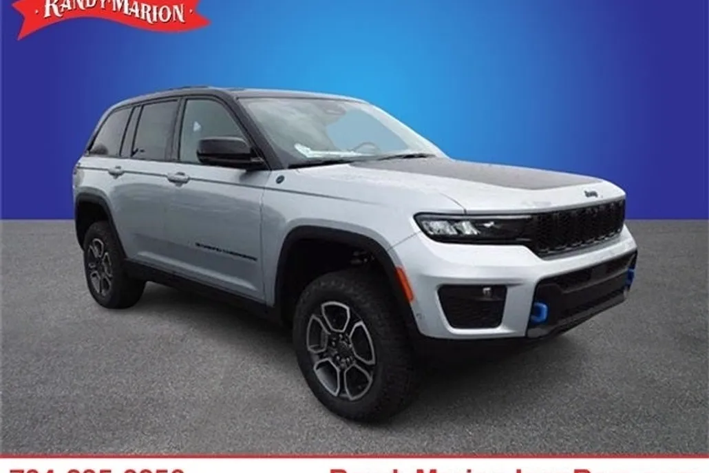 2022 Jeep Cherokee Trailhawk photo 1