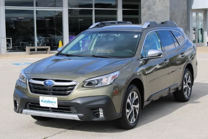 2022 Subaru Outback Touring XT photo 1