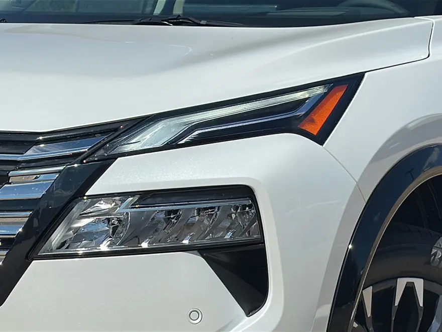 2026 Nissan Rogue Platinum photo 1
